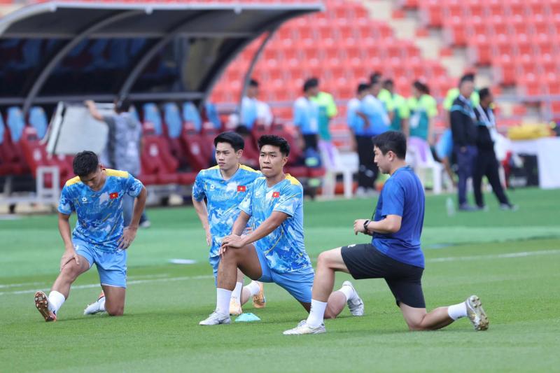 Đình Bắc lập cú đúp, U22 Việt Nam chật vật thắng Lào 2-1: Đường đến HCV SEA Games 33 đầy gian nan- Ảnh 9.
