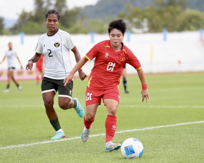 Đẳng cấp: Tuyển nữ Việt Nam thắng huỷ diệt 5-0 Indonesia, thẳng tiến chung kết SEA Games 33- Ảnh 8.
