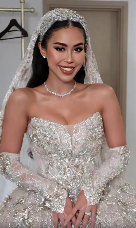 Vì sao Tiên Nguyễn phải học lại catwalk chỉ vài giờ trước lễ cưới?- Ảnh 3.
