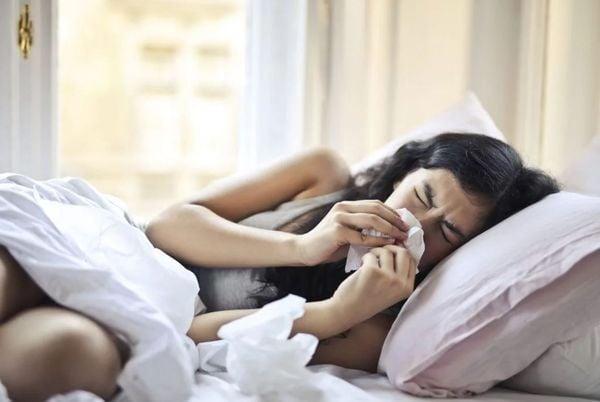 Những dấu hiệu nhiều người ở Hà Nội đang gặp phải không ngờ do không khí quá bẩn- Ảnh 3.