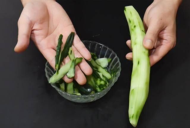 Ngâm rau càng lâu càng sạch? Chuyên gia cảnh báo: Nhiều gia đình đang rửa rau sai cách, vô tình 