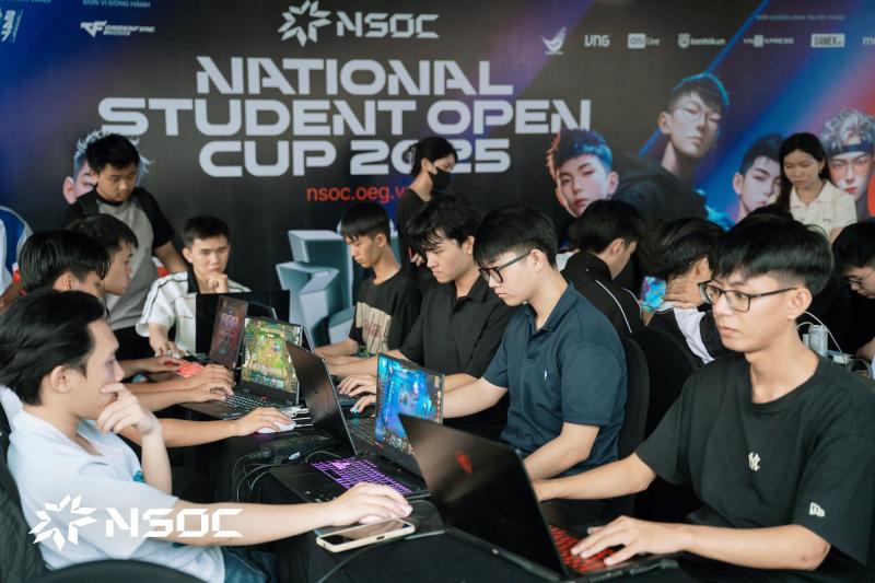 Vòng loại NSOC 2025 bùng nổ với hơn 5.000 tuyển thủ so tài - cuộc đua căng nhất cộng đồng eSports sinh viên Việt Nam- Ảnh 3.