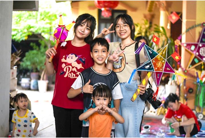 Học bổng gần 10 tỷ đồng và bài học từ những thước phim không có bà- Ảnh 2.