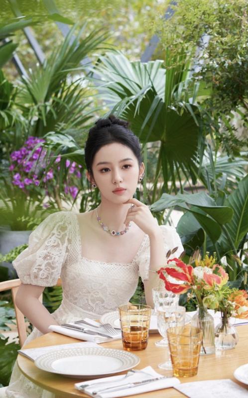 Đại sứ để chân trần giữa thời tiết âm 3 độ C, Dior hưởng lợi- Ảnh 17.