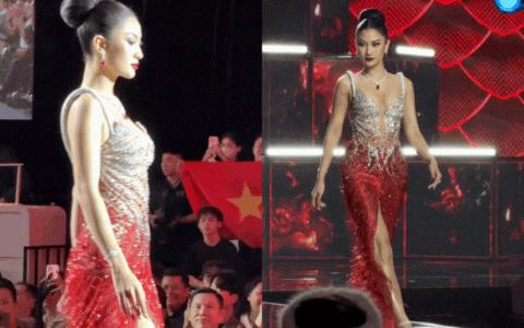 Bán kết Miss Cosmo 2025: Hoa hậu Phương Linh gặp sự cố hú vía- Ảnh 1.