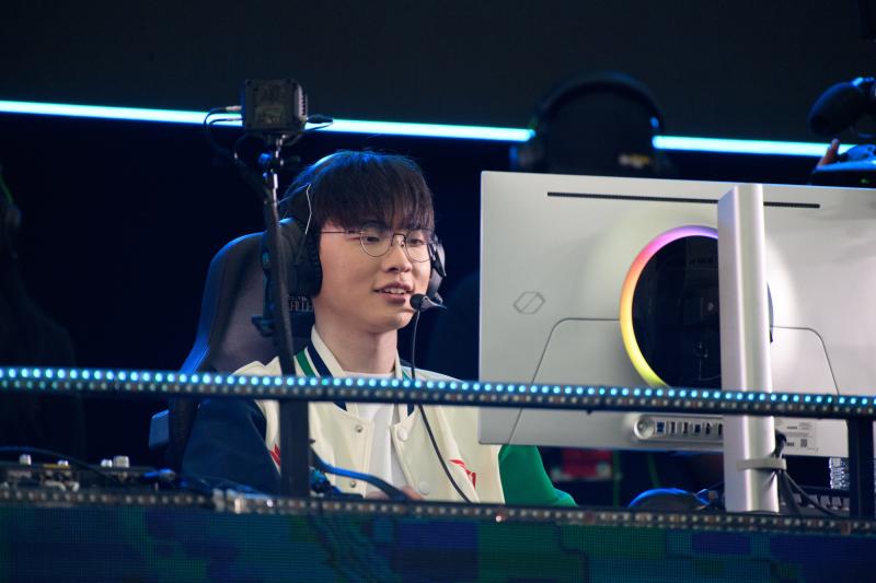Những khoảnh khắc ấn tượng nhất sự kiện T1 đến Việt Nam: Thầy Giáo Ba solokill Faker, fan Việt tổ chức sinh nhật cho Oner- Ảnh 3.