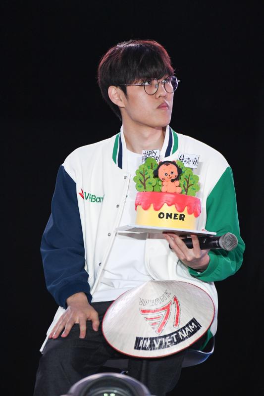 Những khoảnh khắc ấn tượng nhất sự kiện T1 đến Việt Nam: Thầy Giáo Ba solokill Faker, fan Việt tổ chức sinh nhật cho Oner- Ảnh 7.