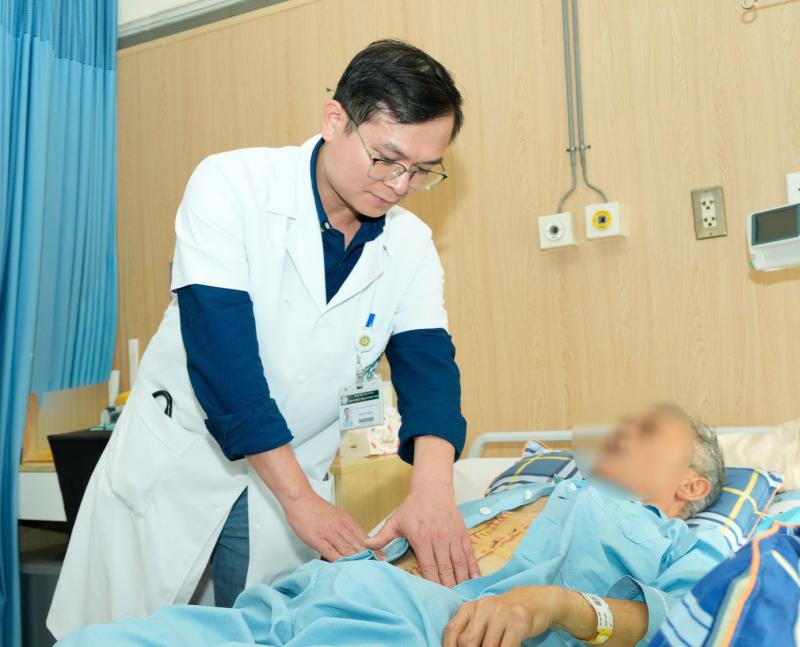 Nghẹt thở giành sự sống từ thảm họa ngoại khoa nguy hiểm nhất- Ảnh 1.