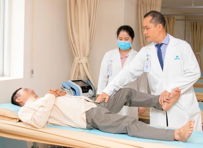 Bệnh nhân nghiện thuốc lá bàng hoàng khi bác sĩ thông báo bị… hoại tử xương- Ảnh 3.