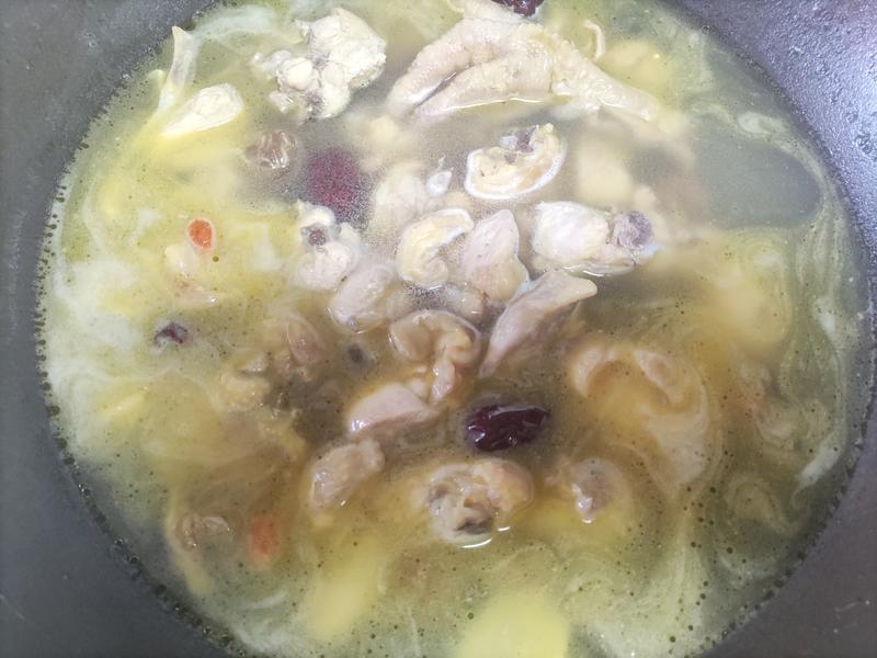 Bữa cơm mùa đông, khuyên bạn nên ăn 4 món 