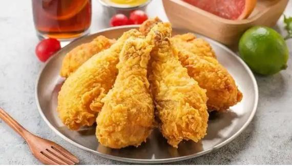Bác sĩ 50 năm nghiên cứu về ung thư chỉ rõ: Thà nhịn đói còn hơn ăn 4 món này- Ảnh 1.
