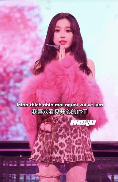Giọt nước mắt của mỹ nhân bị ghét nhất 2025 bị chê giả tạo- Ảnh 1.