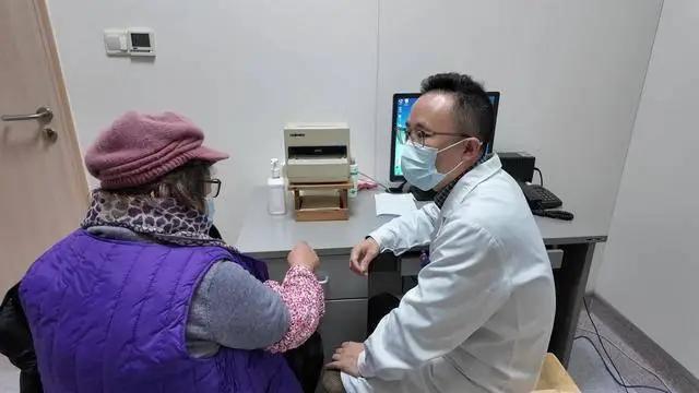 Cúm A có khả năng lây lan mạnh, nếu thuộc 6 nhóm người này, bạn dễ mắc cúm A hơn những người khác- Ảnh 1.