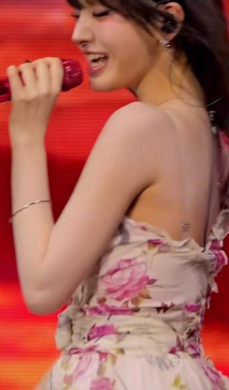 Khoảnh khắc kém hoàn hảo của nữ idol tố cáo tiêu chuẩn đẹp khắc nghiệt của Kpop- Ảnh 1.