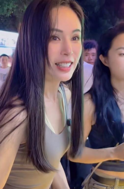 "Tiểu Long Nữ" U60 tóc vẫn dày mượt nhờ uống 1 thứ nước dân dã suốt 30 năm- Ảnh 2.