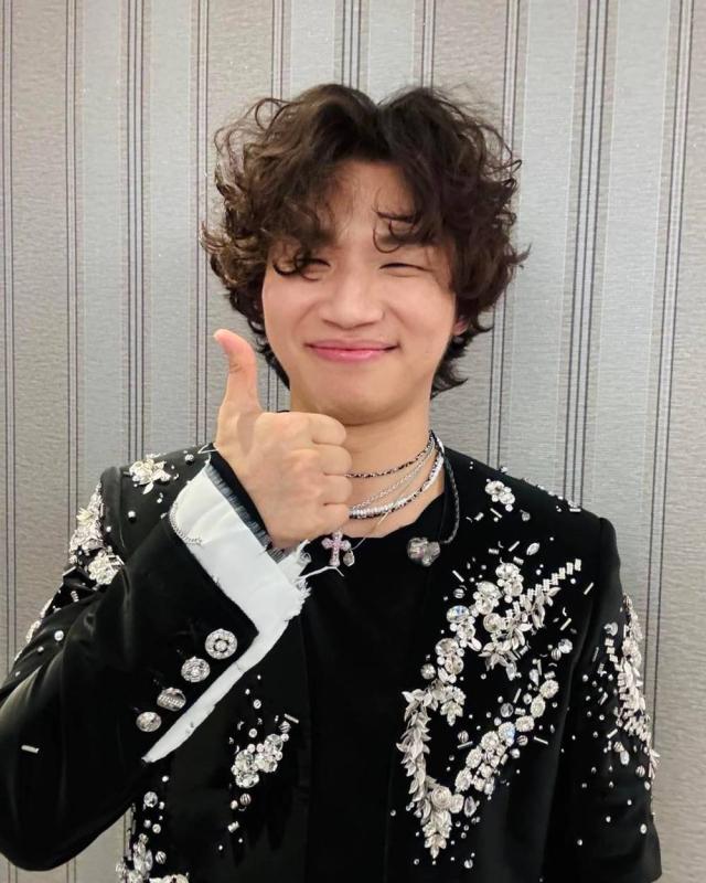 Không ai ngờ đến: Ca sĩ ế nhất Kbiz hẹn hò với mỹ nhân trong mộng của hàng triệu fanboy- Ảnh 4.