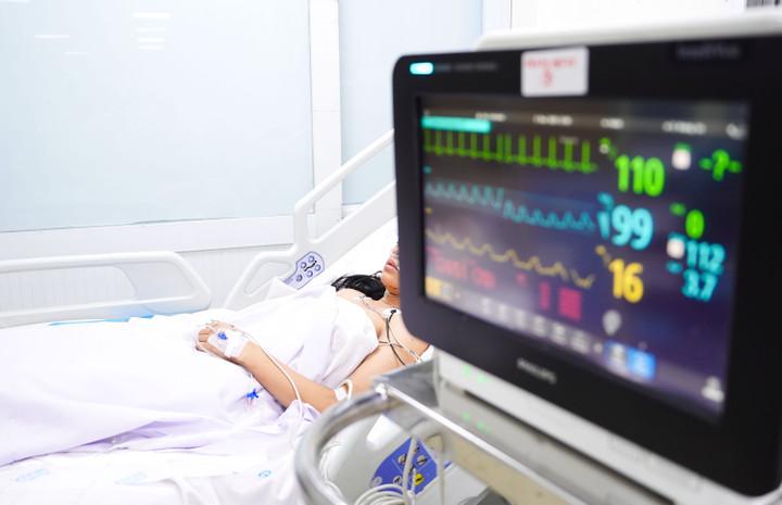 Tin mới tình hình sức khoẻ 2 nạn nhân sống sót trong vụ cháy quán ăn ở TP.HCM- Ảnh 1.