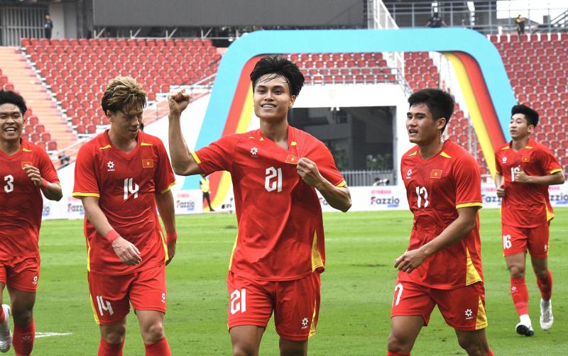Trai đẹp U22 Việt Nam phong độ chói sáng 