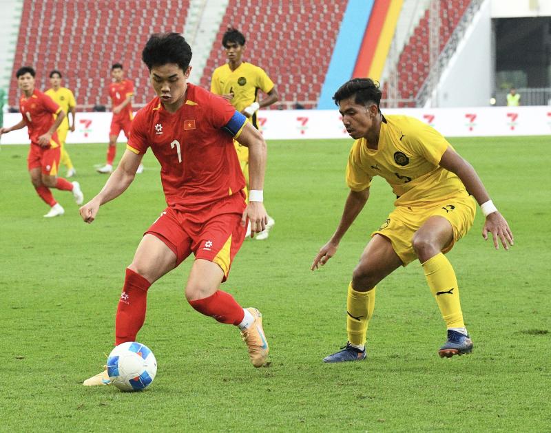 Chỉ đạo U22 Việt Nam cực căng, HLV Kim Sang-sik lộ luôn 