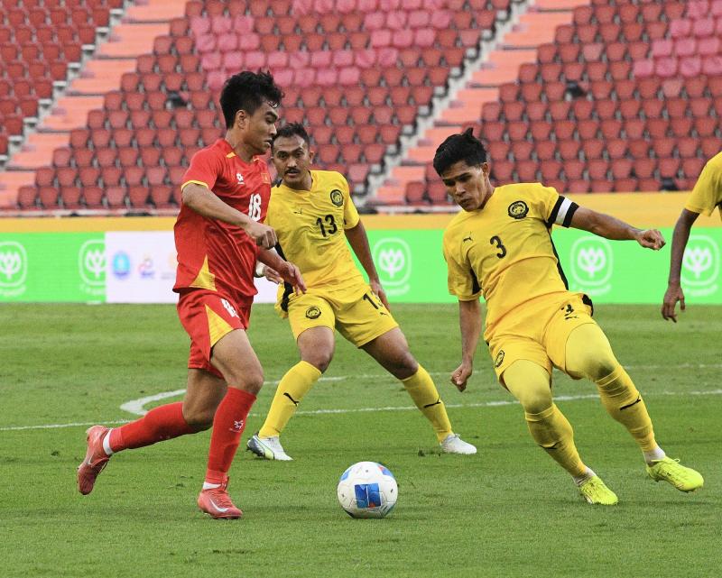 Chỉ đạo U22 Việt Nam cực căng, HLV Kim Sang-sik lộ luôn 