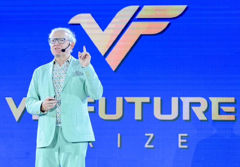 GS Toby Walsh: "Khi AI mắc sai lầm, chúng ta không thể bắt AI chịu trách nhiệm, đó là vấn đề của con người"- Ảnh 2.