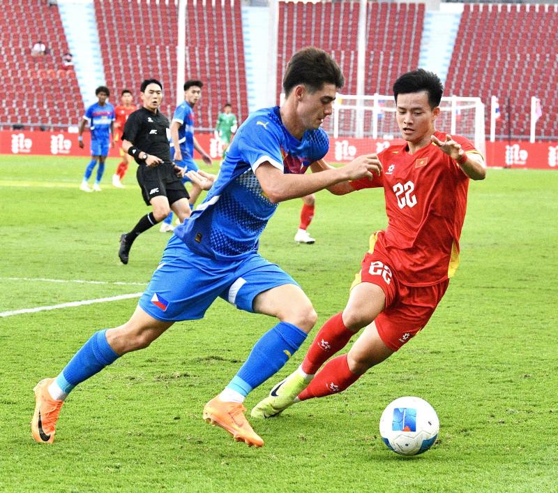 Nam thần 2k3 ăn mừng như Ronaldo, nói 1 câu cực ý nghĩa khi ghi bàn giúp U22 Việt Nam vào chung kết SEA Games- Ảnh 10.