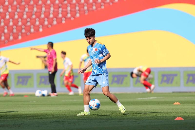 Đình Bắc lập cú đúp, U22 Việt Nam chật vật thắng Lào 2-1: Đường đến HCV SEA Games 33 đầy gian nan- Ảnh 11.
