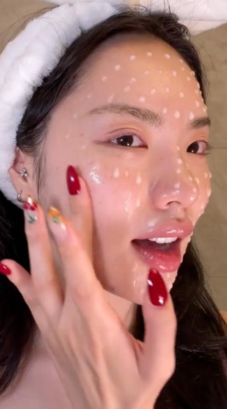 12 sản phẩm làm đẹp viral nhất MXH 2025: Không thử thì thôi, thử rồi là dính- Ảnh 21.