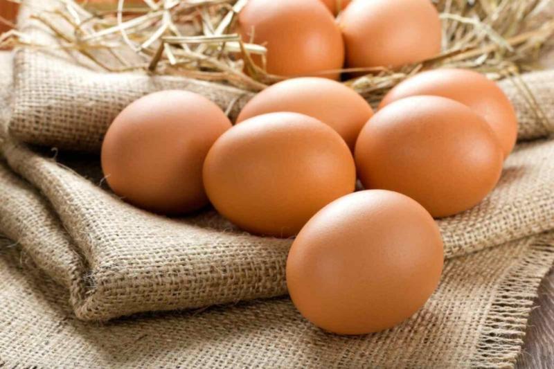 Đừng chỉ ăn táo! 5 thực phẩm này mới là 'quả bom vitamin' cho người U40-U60: Càng ăn càng khỏe, càng tươi trẻ!- Ảnh 4.