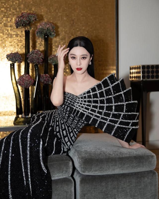 Mỹ nhân mang gương mặt định hình thẩm mỹ của cả đất nước: Visual thiên hạ vô song, nửa góc chết cũng không có- Ảnh 2.