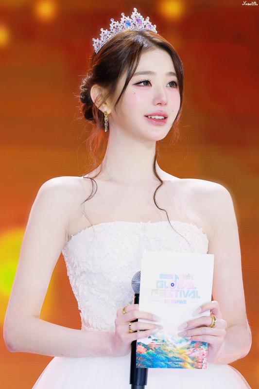 "Ụp crown" ngay cho mỹ nhân này: Không tìm được một lỗ hổng visual, càng ngày càng đẹp là sao!- Ảnh 3.