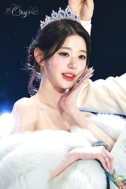"Ụp crown" ngay cho mỹ nhân này: Không tìm được một lỗ hổng visual, càng ngày càng đẹp là sao!- Ảnh 7.