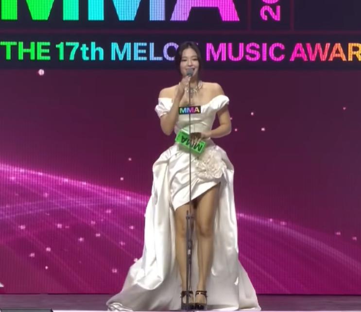 Jennie quyết làm cô dâu, “quét sạch” MMA sau 7 năm- Ảnh 7.