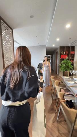Chiếc váy 