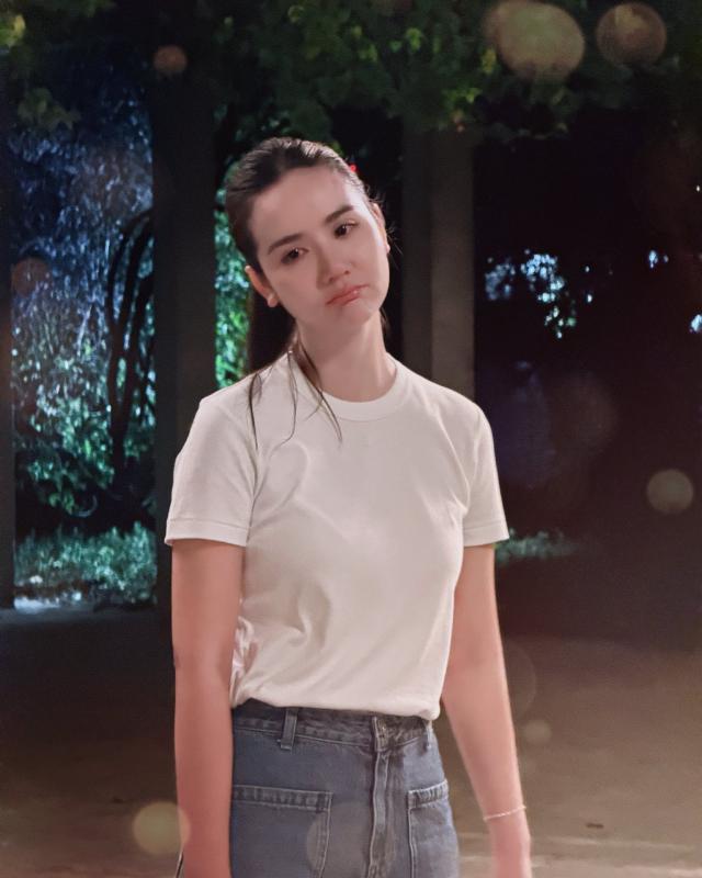 Huyền Lizzie lại đẹp động lòng người, khiến netizen mang so với Kim Tuyến- Ảnh 12.