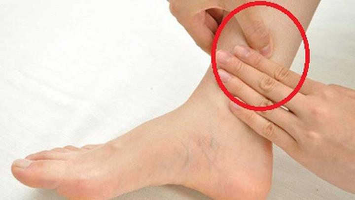 Phụ nữ ngoài 40, day huyệt này 10 phút mỗi ngày sẽ trẻ lâu, sống thọ- Ảnh 2.
