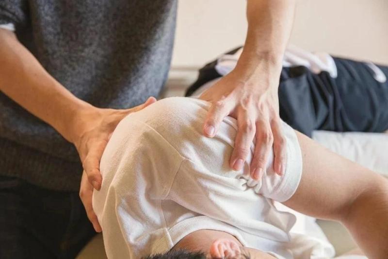 60% người trẻ ĐỘT TỬ không kịp tới bệnh viện: Cơ thể đã “báo động” từ trước, nhưng thường bị bỏ qua- Ảnh 1.