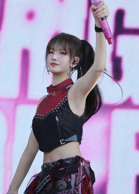 Khoảnh khắc kém hoàn hảo của nữ idol tố cáo tiêu chuẩn đẹp khắc nghiệt của Kpop- Ảnh 7.
