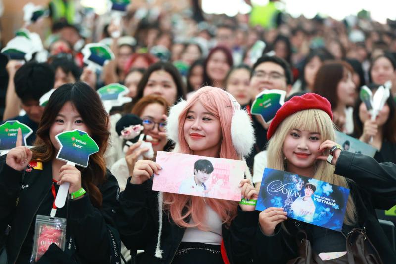 Faker chào “Tê Con” bằng tiếng Việt, fan “sĩ hết đời”- Ảnh 6.