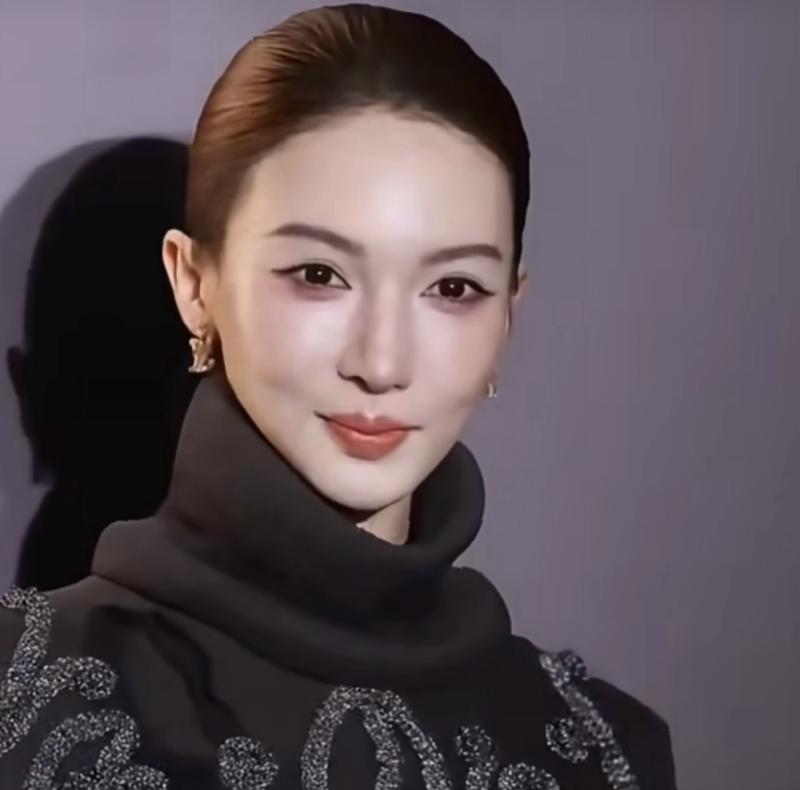 Kim Thần mặt đơ như tượng sáp- Ảnh 4.