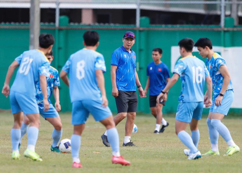 Đội hình U22 Việt Nam vs U22 Malaysia: HLV Kim Sang-sik lấy vé bằng “bài tủ”?- Ảnh 2.