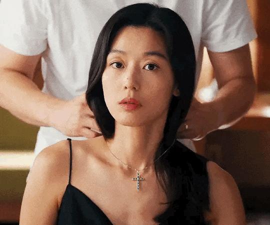 4 nữ chính phim Hàn mặc đẹp nhất 2025, nhắc đến mỹ nhân số 3 là nghĩ ngay tới sự sang chảnh- Ảnh 14.