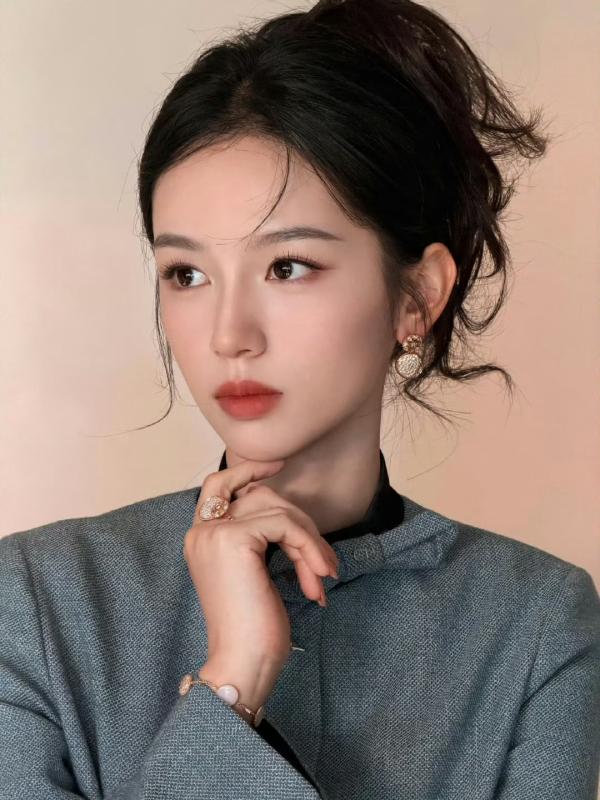 Đại sứ để chân trần giữa thời tiết âm 3 độ C, Dior hưởng lợi- Ảnh 8.