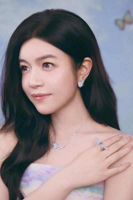 Trần đời chỉ có Trần Nghiên Hy: 42 tuổi vẫn cân đẹp style công chúa và "trai ngoan" kém 19 tuổi- Ảnh 4.