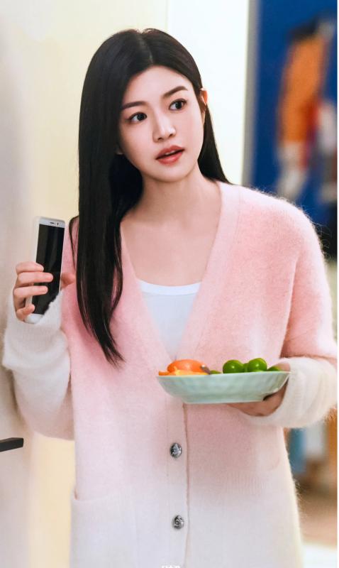 Trần đời chỉ có Trần Nghiên Hy: 42 tuổi vẫn cân đẹp style công chúa và "trai ngoan" kém 19 tuổi- Ảnh 9.