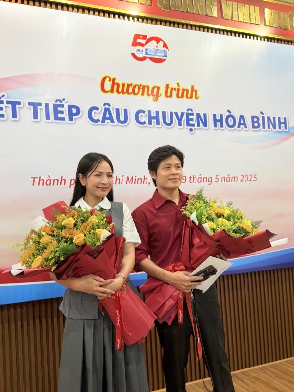 Ca khúc 10 tỉ view giúp 2 người đổi đời: Mua 2 căn nhà, được Ban Tuyên giáo và Dân vận Thành uỷ TP.HCM khen thưởng- Ảnh 4.