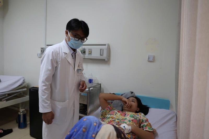 Diễn biến mới vụ hàng chục người ở TPHCM vừa phải nhập viện, lại nghi do bánh mì- Ảnh 2.