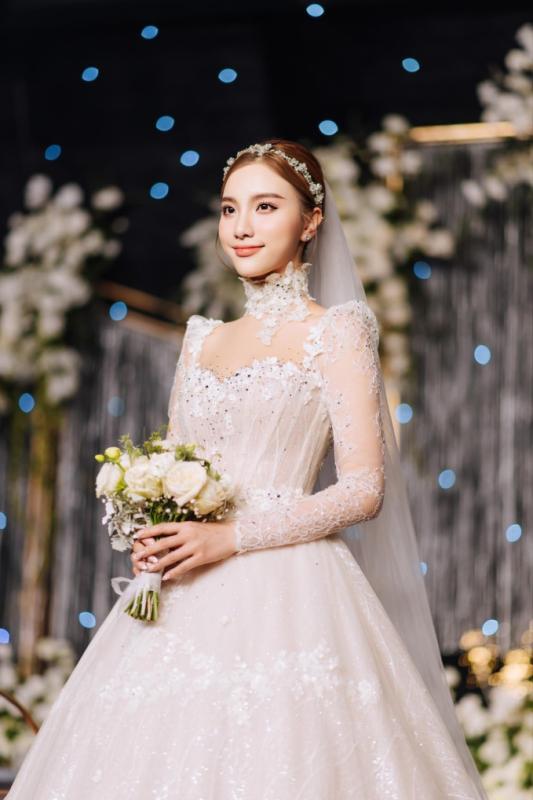 Phú bà Vbiz là bạn thân Huyền Baby: “Cưới rồi trách nhiệm đủ thứ, không còn màu hồng!