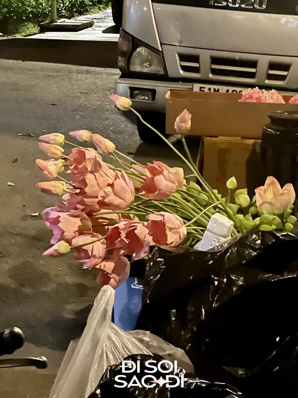 Trước giờ G lễ cưới Tiên Nguyễn: Biệt thự đã dựng cổng hoa, 1 thành viên gia đình tỷ phú lên tiếng- Ảnh 5.