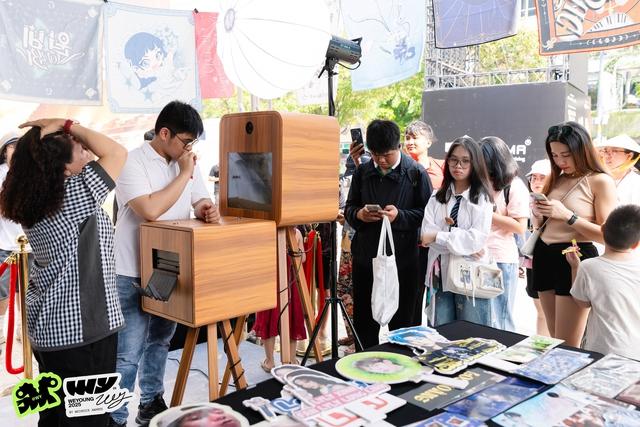 Chi Pu - Quỳnh Anh Shyn đẹp điên đảo, dàn sao Vbiz khuấy đảo thảm đỏ WeYoung 2025- Ảnh 17. Chi Pu - Quỳnh Anh Shyn đẹp điên đảo, dàn sao Vbiz khuấy đảo thảm đỏ WeYoung 2025- Ảnh 17.